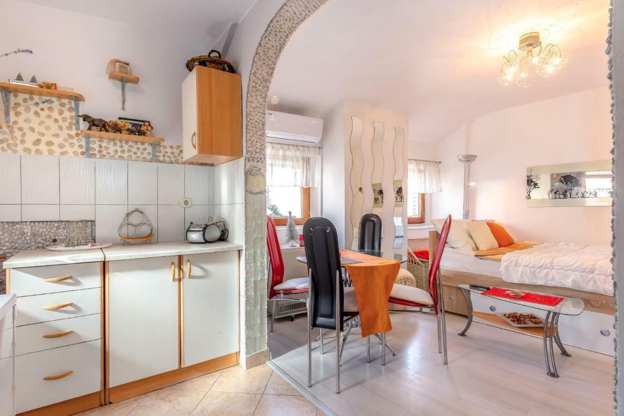 Studio-Apartman Dejan バカル エクステリア 写真