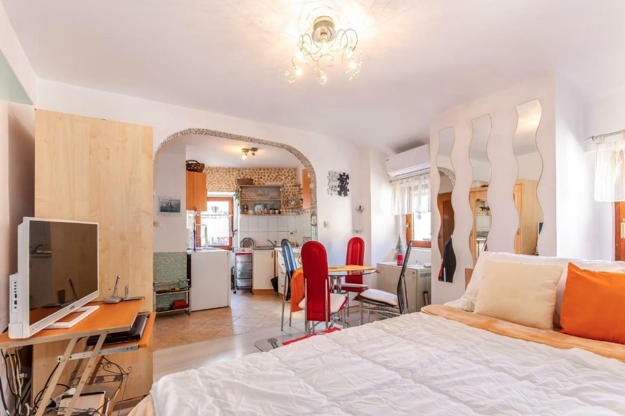 Studio-Apartman Dejan バカル エクステリア 写真
